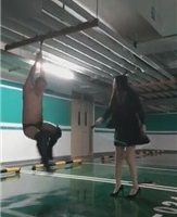 0232【VIVI】车库狠虐雪狼