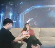 【雪儿】私人影院双狗伺候 bf6425