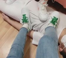 【罗宾】素人小姐姐第一次踩狗 bf7280