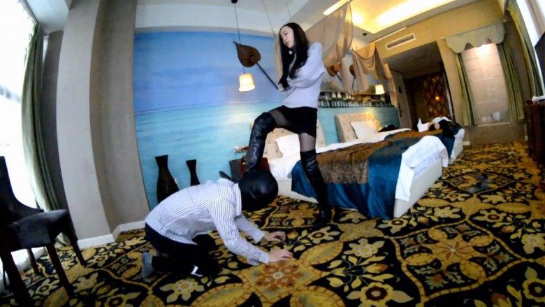 『奴隶岛』—黑帮大姐暴力催收