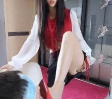 00后浅夏S脏高跟羞辱舔鞋-暴力踢蛋酷刑责罚！