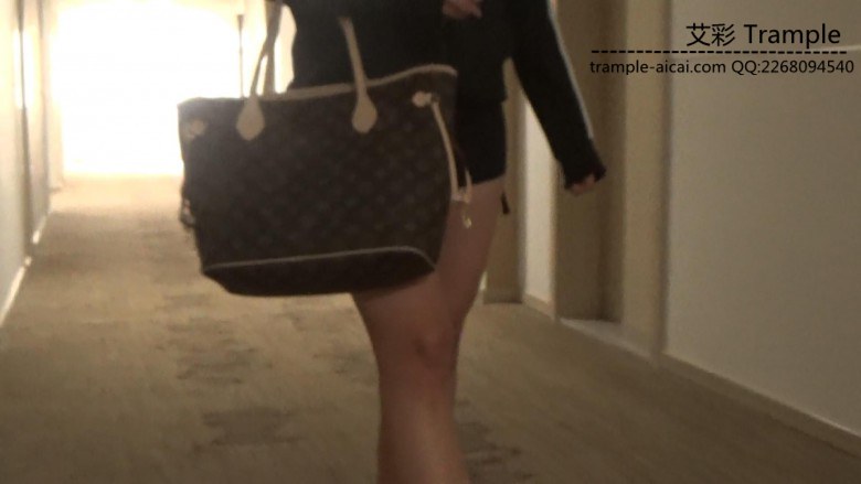 蒙面女劫匪杀害本市慈善家