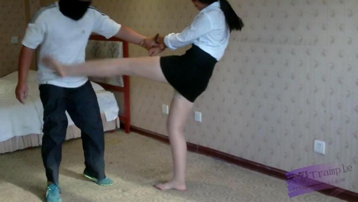 职场女秘书教你防狼绝招.