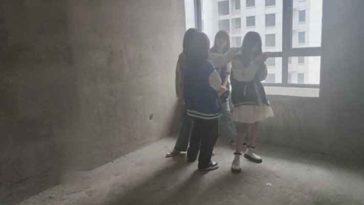 【最抗揍M】精彩！4素人小姐姐欺负狗 bf8556