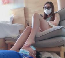 【樱田妮妮】御姐网红脚踩狗脸 bf15914