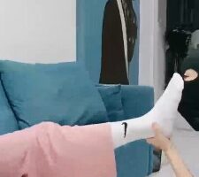 【嘉妮】闻运动后的棉袜臭脚【完整版】 bf18804