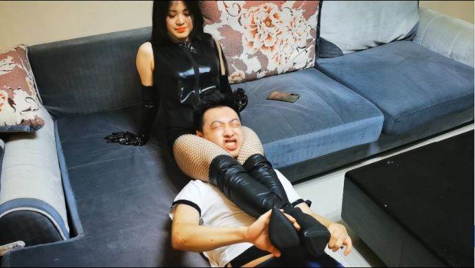 微耀 特工装绞杀