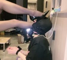 【77小主】口球塞嘴-黑丝美腿全体重踩踏 bf26501