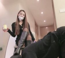 【cici】车模黑丝长腿-圈养犬喂食实录 bf26715