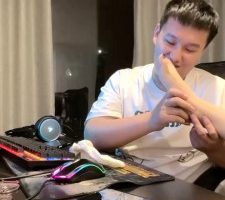 【汐言】电竞酒店闻舔小白鞋裸足 JS23052901