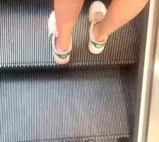 【李大大】户外开发素人S-舔闻白袜裸足 bf29666