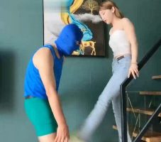 【领主老大】长腿女神S-运动鞋暴力踢踹提档 bf30565