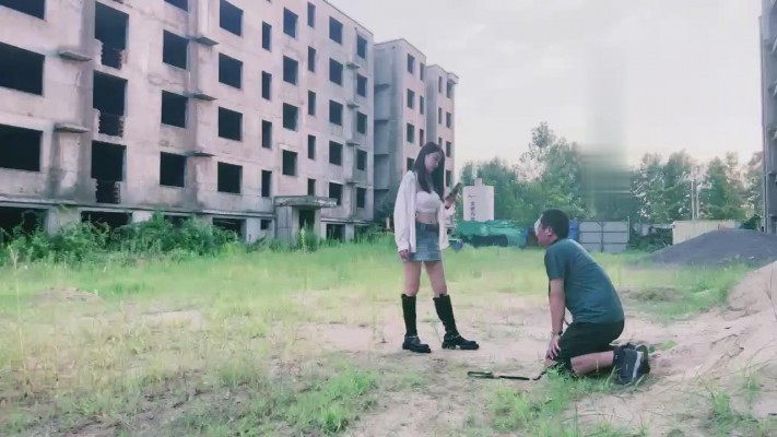 【宸宸】囚禁户外飞踹/强迫吃泥土 bf30744