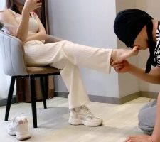 【蜜糖情侣】脚下喂食/骑马/全体重踩踏 bf32185