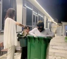 【沅芷大人】把狗囚禁在垃圾桶里 bf32637