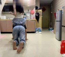 【香菜】女神范-白袜白鞋气味羞辱/踩脚垫/嘴洗白袜 bf33147