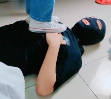 【萌宝儿】匡威全体重-踩踏喂食舔脚-耳光圣水-插嘴 bf33848