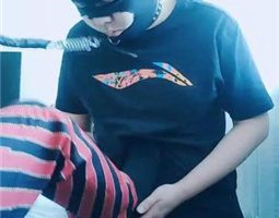 【伯爵】车站后车不忘玩狗 bf34664