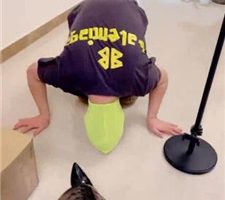 【梓夫人】长靴黑丝圈养绿帽狗囚禁虐 bf35092