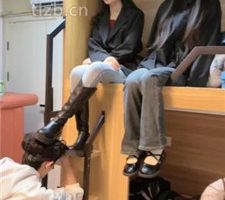 【尤物大大】大学寝室3学生S-强制闻舔脏鞋/踩踏骑马转胯/脚插嘴 bf36007