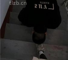 【辣姐】楼梯间公开处刑遛狗 bf36901