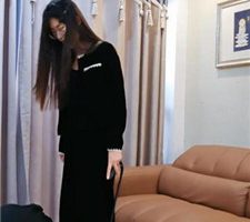 【嘉妮S】黑丝美腿虐-转胯/舔皮鞋/叼鞋闻鞋/吮吸脚趾 bf37480