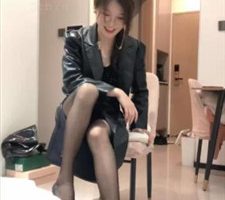 【小麦】高跟踩狗爪/揪耳朵/虐乳/黑丝脚插嘴/强迫喂食 bf38181