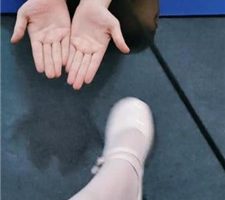 【冰薇】跪舔皮鞋白丝/坐脸窒息踩踏 JS240301-3