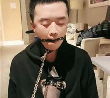 【诗恩大大】口球塞嘴/鞭打/跪舔脏鞋 JS240303-10