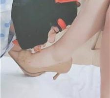 【五公主】挑战裸足深喉 JS240309-3