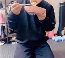 【倪梵】下跪喂食/高跟美腿碾压狗脸 bf38973