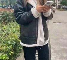 【素人挖掘机】开发两个漂亮小姐姐-耳光转胯闻棉袜脚 bf39072