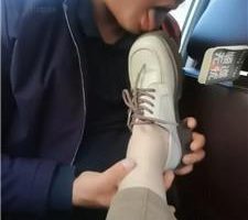 【西北傻子】车内-老板娘没穿袜子的玉足羞辱我 JS240314-2