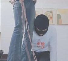 【灵竹】张嘴吃死皮/反绑/清理脏脚底  JS240320-4