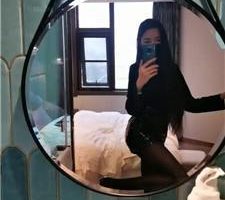 【皮皮】沉浸式调-油亮黑丝暴力足踩废物 bf39461