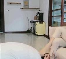 【凌儿女神】母畜-裸足踩踏/插嘴/脚耳光 bf40627