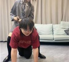 【素人挖掘机】眼镜萌妹S-骑马狗爬/中指鄙视/耳光/全体重踩 bf41625