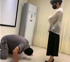 【辣姐】磕头求虐/狗链遛狗/抽耳光/高跟踩踏/转胯/品尝臭脚 JS240516-14