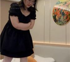 【欣欣子】全体重踩踏/臭脚捂脸/物化坐垫【双视角版】JS240828-5