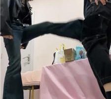 【狗哥】开发路人小姐姐-运动鞋踩踏踢裆【上】 bf45621