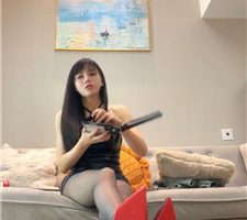 【伊晨】性感女神-高跟黑丝踩踏 bf46049