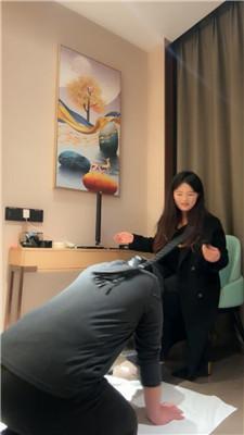 【子熙大人】鞭打/闻舔毛拖鞋白袜/捆绑滴蜡/烟烫/圣水呕吐物 JS241121-7