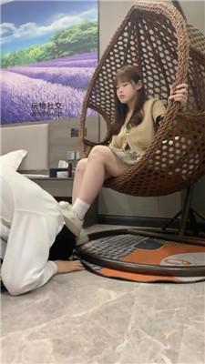 【妍琦】骑马狗爬/重度鞭打/小白鞋白袜踢踹/强制闻卫生巾 bf47937