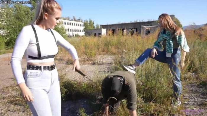 LGF-头被踩进泥里！脏鞋底子照脸踹！贱狗被Nicole和Lena暴踩狂揍 bf27999