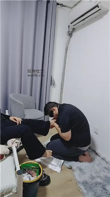 【上海汤圆】裸足狂舔衣架抽踩踏    241216-4