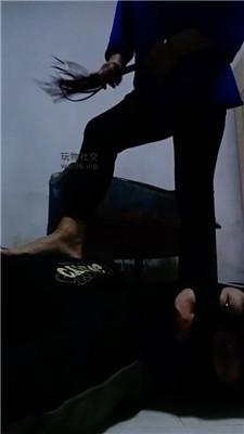 【莎莎女帝】臭脚丫物化脚垫奴【完整版】JS241220-25