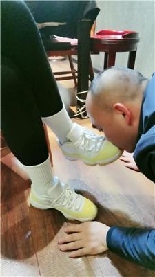 【西北傻子】学生主-脏鞋白袜茶室玩虐老板/雪地训 bf49050