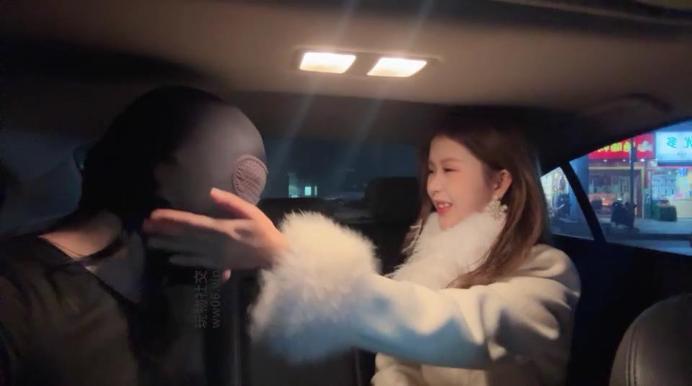 【素人挖掘机】开发路人小姐姐-皮鞋毛巾袜玩虐 bf49400