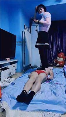 【山兔莓】强制全体重踩踏 JS250129-3