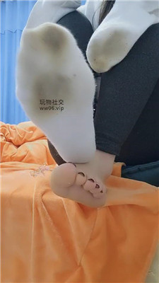 【沅S】贱狗进来吃主人臭袜子    250130-28